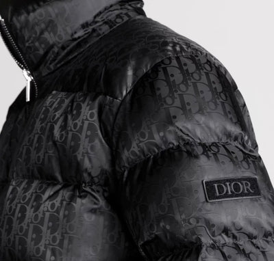''D'' Oblique Puffer