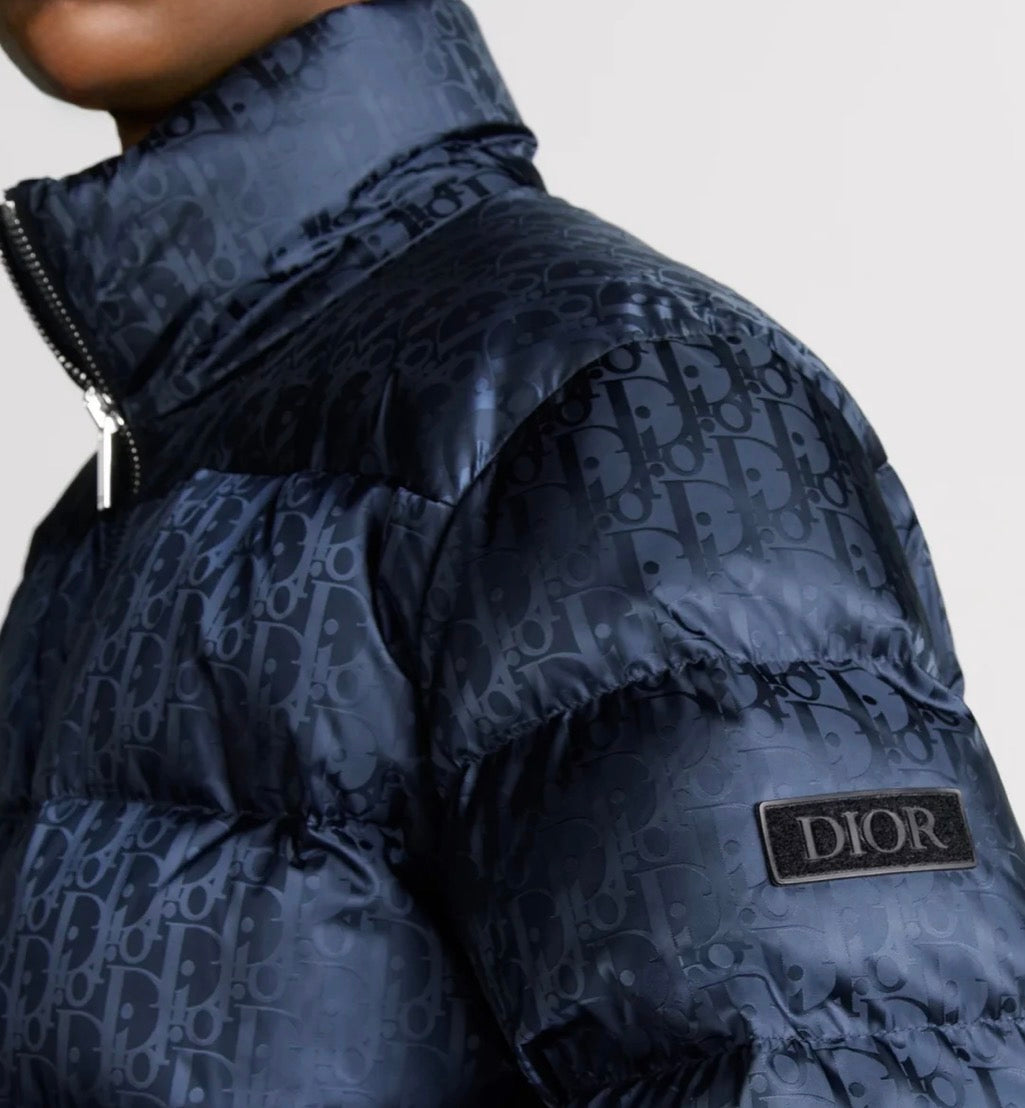 ''D'' Oblique Puffer